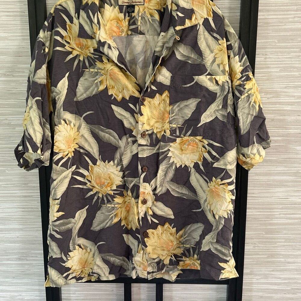 Tommy Bahama vintage 100% silk gray yellow Hawaiian short sleeve 100% silk butto - Picture 1 of 5